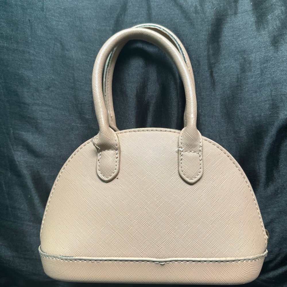 Elegant Tan Handbag